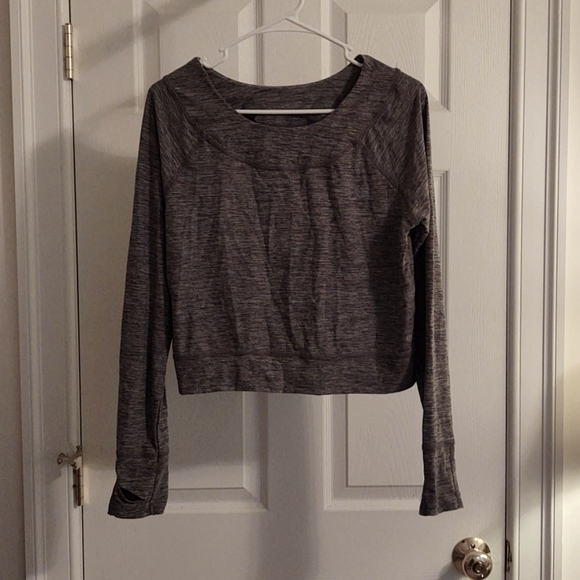 *SOLD*  Gray Athletic Crop Top - Picture 2 of 4